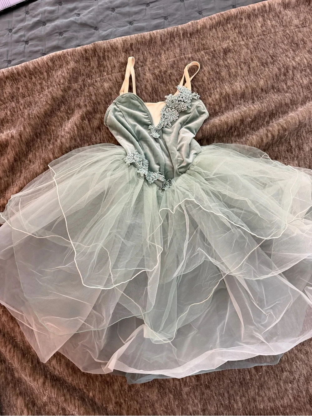 Weissman sage green